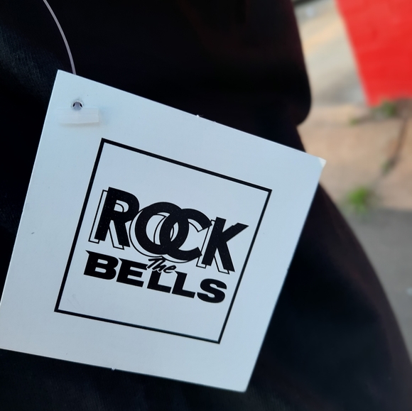 NEW! 🎤LL COOL J- Ladies ❤️ COOL J- "Can't live without my radio"📻💋 - Picture 5 of 10